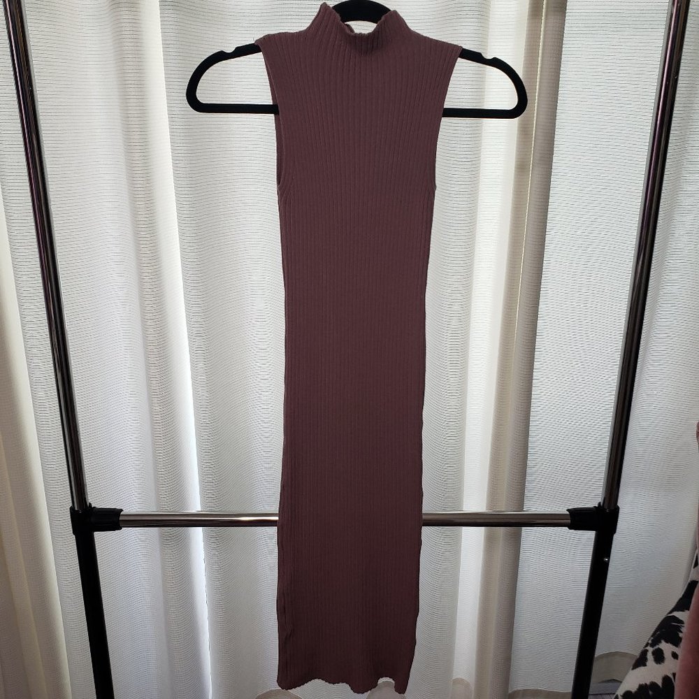 Windsor Fitted Sweater Material Dress! Size Small